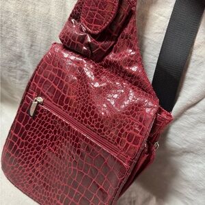 Travelon Red Crocodile Pattern Crossbody Bag